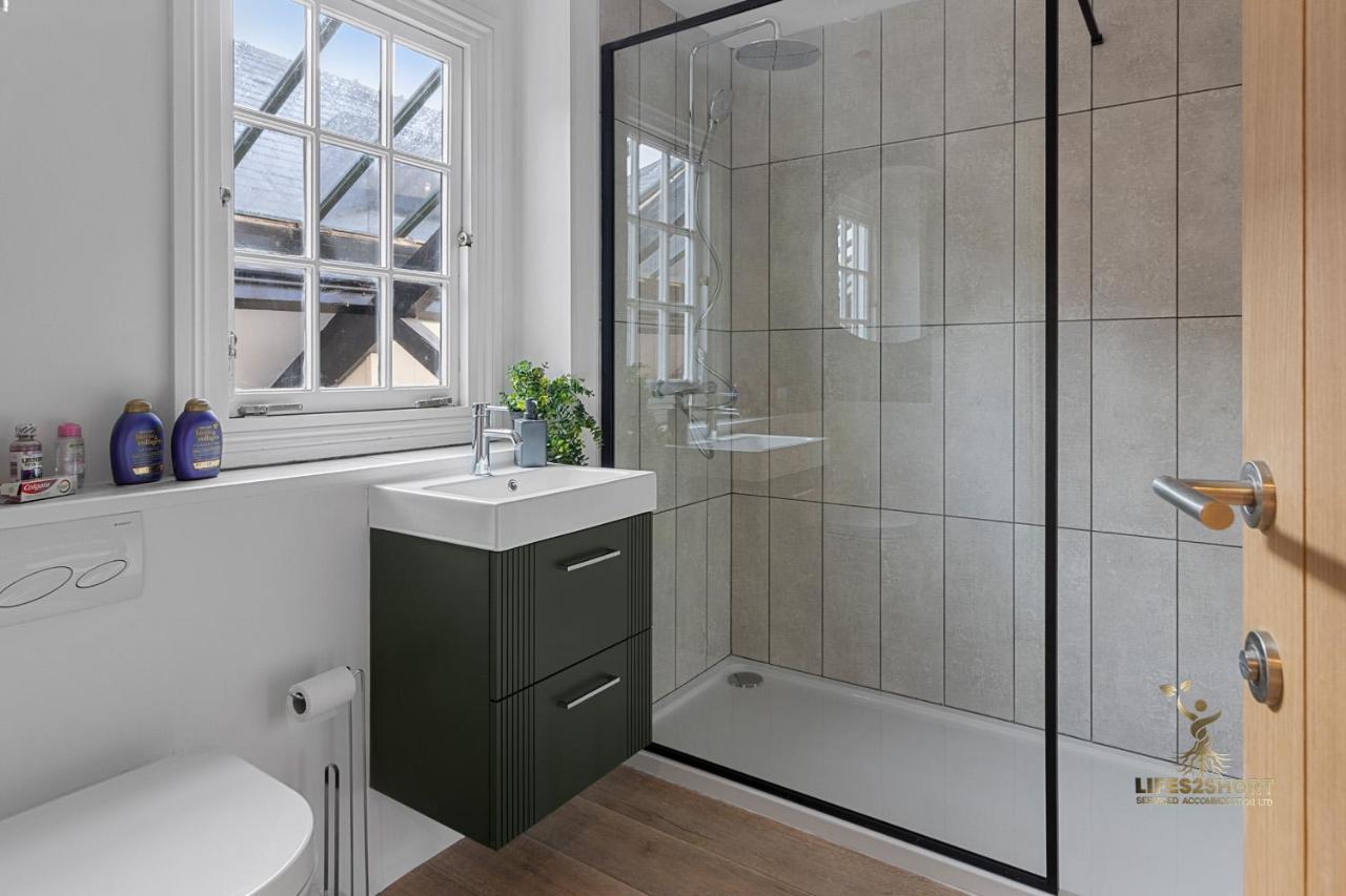 Luxe Courtyard Apartment For 4 Near Exeter City Centre Экстерьер фото